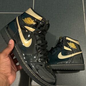 Jordan 1 High OG Black Metallic Gold